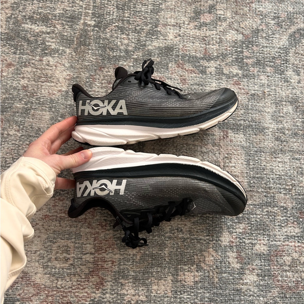 Hoka Clifton 9